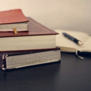 Hiring your first employee in NSW? Avoid Fair Work risks with this legal checklist covering contracts, awards, superannuation, classification, and day-one obligations.